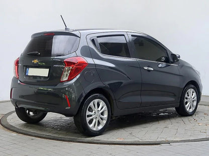 Chevrolet Spark Premier 2022 Grey